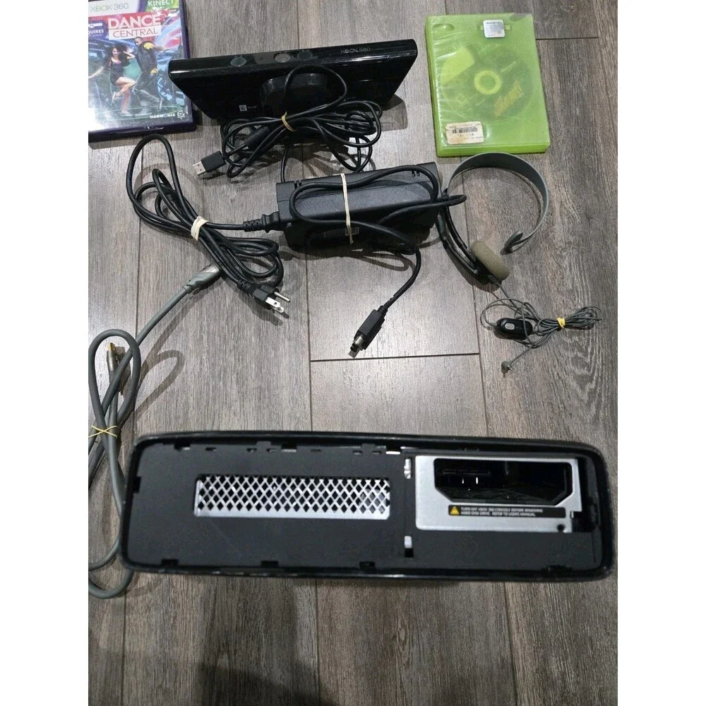 Microsoft Xbox 360 Slim Console S Bundle With Kinect, Headset, Games Tested